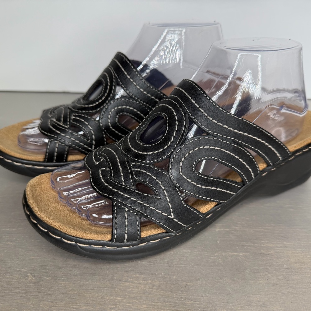 Clarks Collection Women’s Black Leather Strappy Sandals Size 9